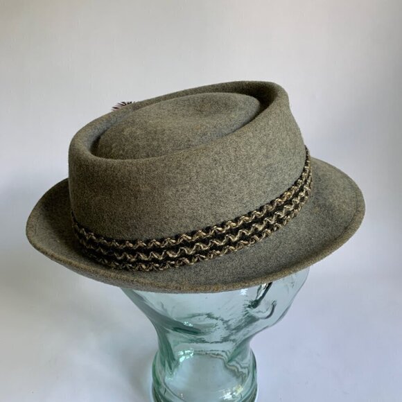 J. A. Miller Co. St. Paul MN Vintage Fedora Felt Microfelt Hat Gray Feathered - Picture 4 of 10